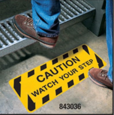 STICKER FLOOR/STAIR MARKER CAUTION WATCH YOUR STEP 440X180MM 843036