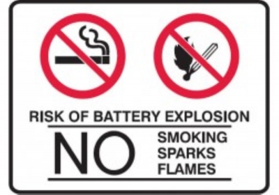 SIGN RISK OF BATTERY EXPLOSION 300X450MM POLY 840755